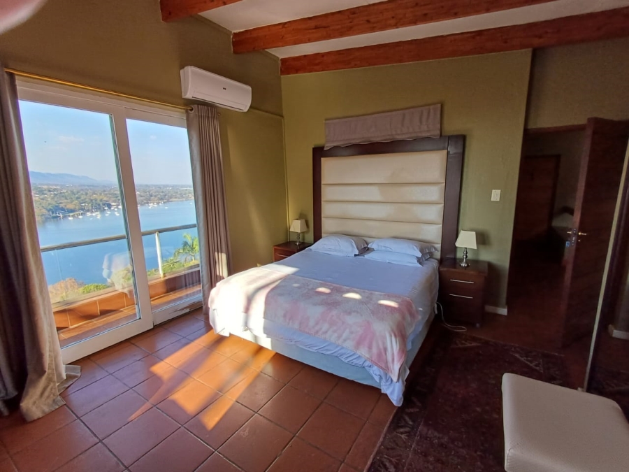 6 Bedroom Property for Sale in Kosmos North West